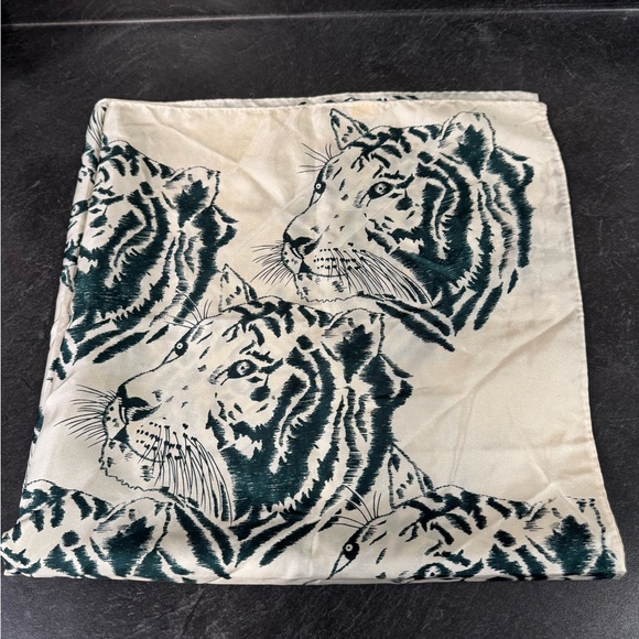 Glentex vintage tiger scarf - Picture 1 of 3